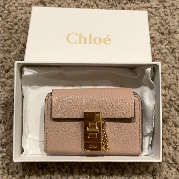 chloe key pouch